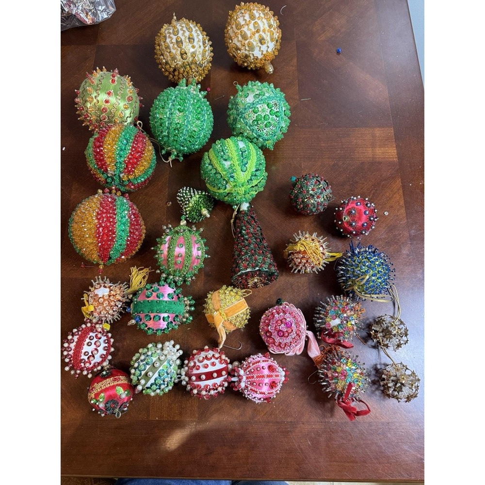 Vtg Handmade Beaded Satin Jeweled Xmas‎ Ornament Lot 28pc Red Green Gold